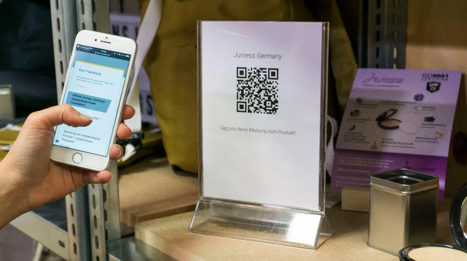 QR-Feedback direkt am Regal im Testkaufhaus